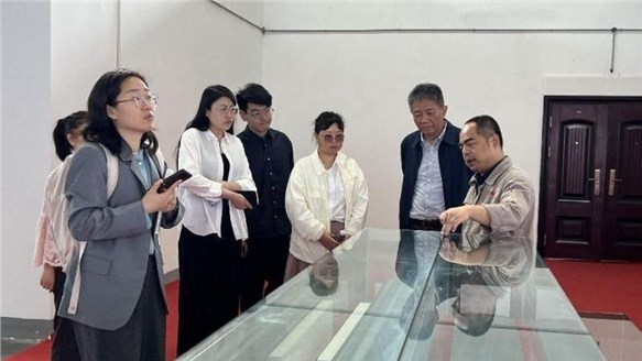 中國電子信息產(chǎn)業(yè)發(fā)展研究院、株洲高新區(qū)領(lǐng)導(dǎo)蒞臨火炬安泰調(diào)研